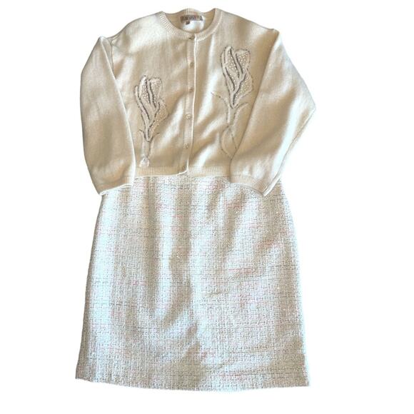 Vintage L'Eau Vive Cream Embellished Cardigan Sweater size Small - Picture 9 of 10